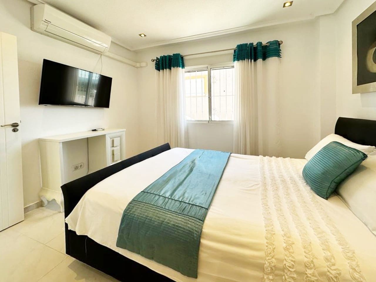 4 quarto Moradia para venda em San Miguel de Salinas - 335 000 € (Ref: 9893851)