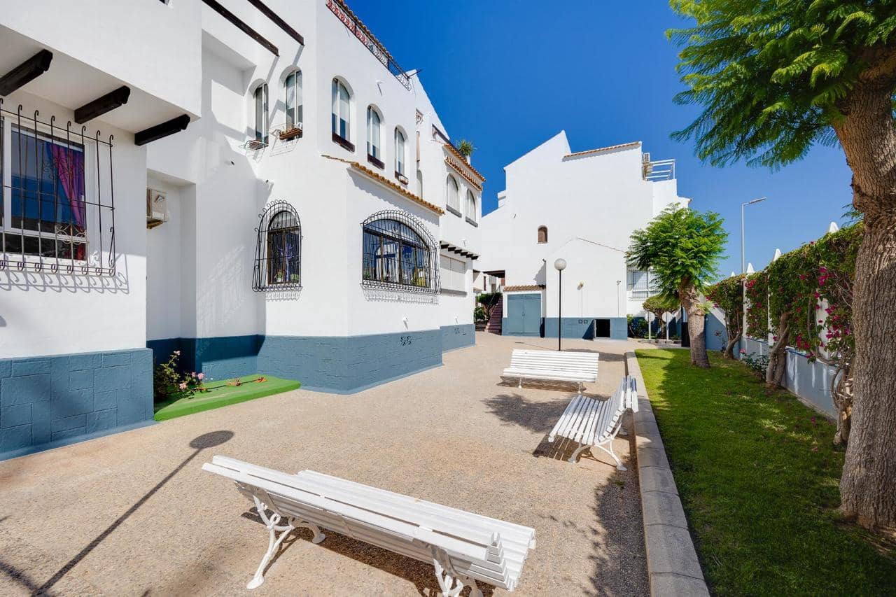 2 slaapkamer Bungalow te koop in Torrevieja - € 139.500 (Ref: 9893852)