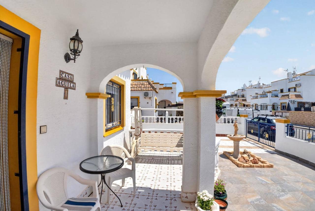 Apartamento de 3 habitaciones en Torrevieja en venta con piscina - 195.000 € (Ref: 9893854)