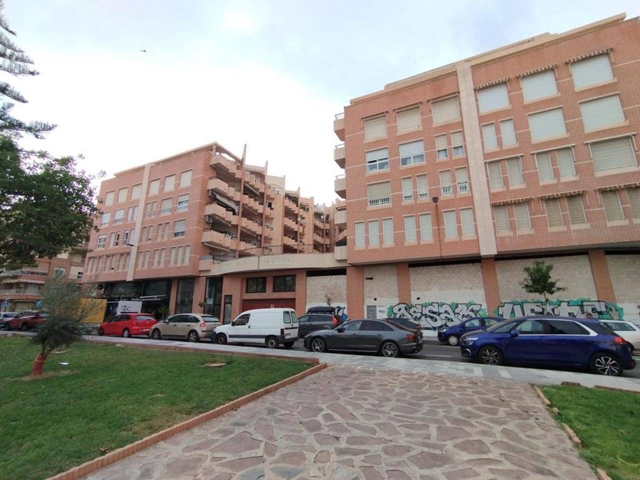 3 soveværelse Lejlighed til salg i Torrevieja med swimmingpool - € 240.000 (Ref: 9893857)