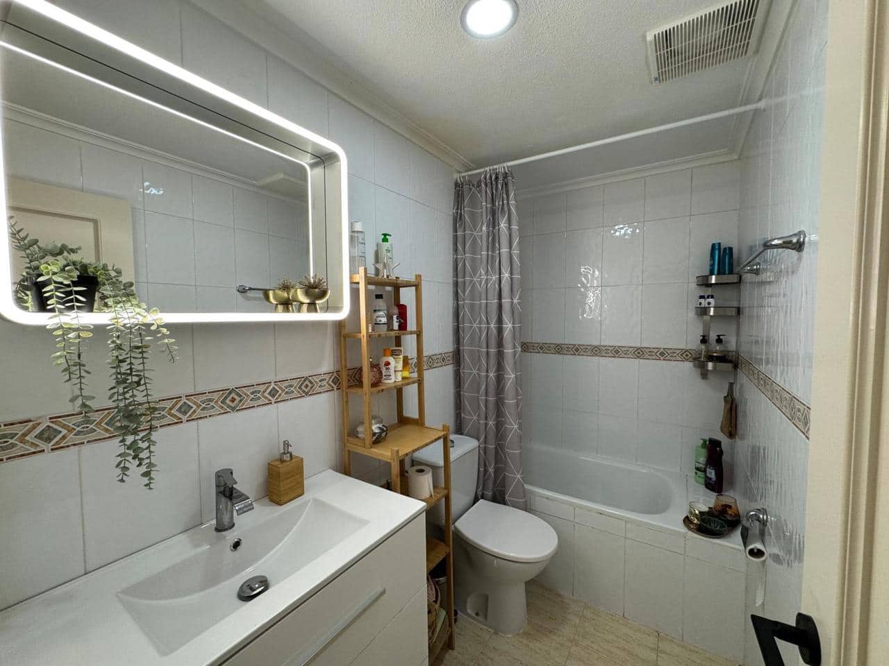 3 bedroom Bungalow for sale in Torrevieja with pool - € 169,900 (Ref: 9893858)