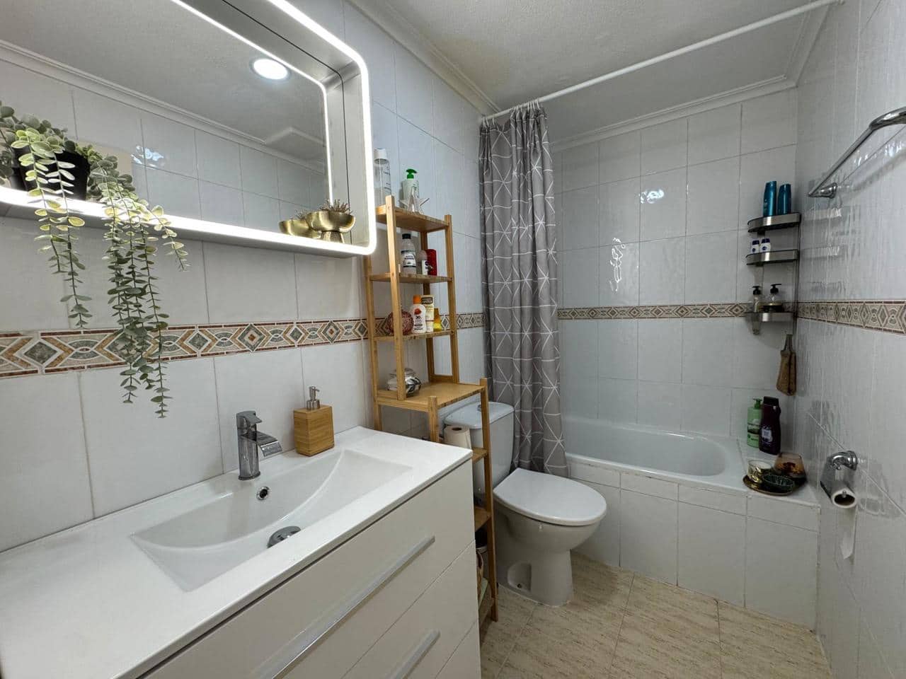 3 bedroom Bungalow for sale in Torrevieja with pool - € 169,900 (Ref: 9893858)