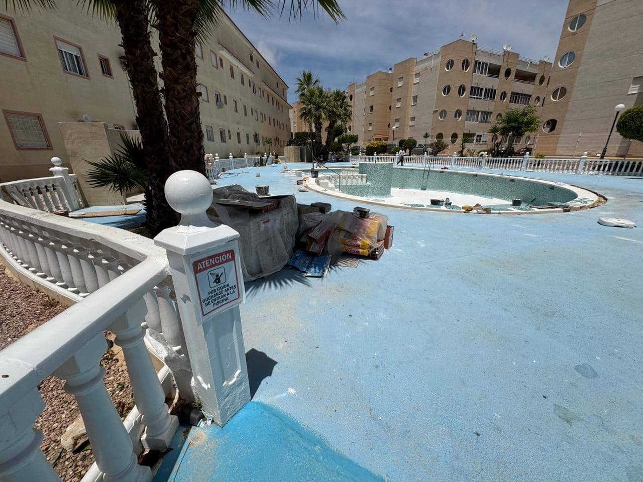 3 bedroom Bungalow for sale in Torrevieja with pool - € 169,900 (Ref: 9893858)
