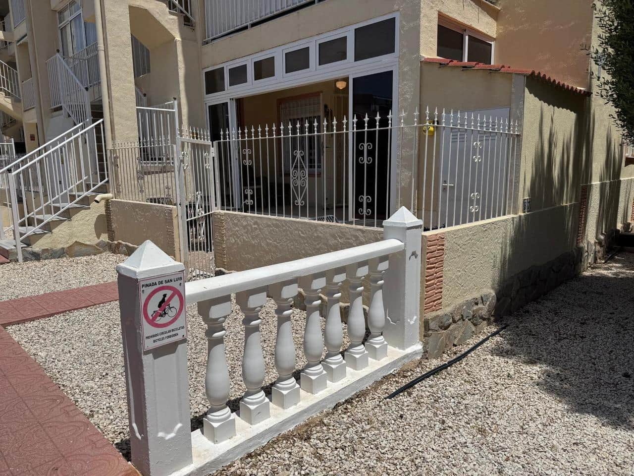 3 bedroom Bungalow for sale in Torrevieja with pool - € 169,900 (Ref: 9893858)