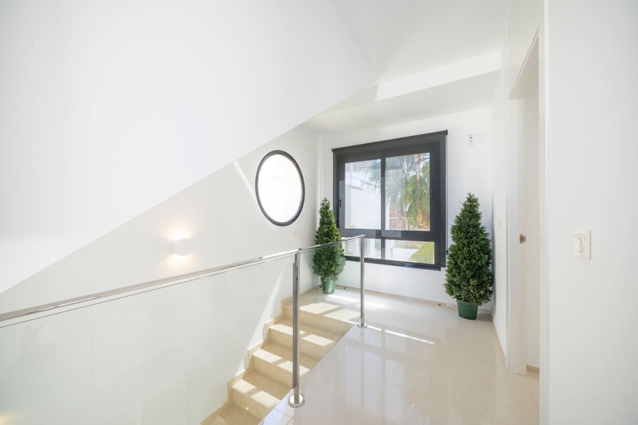 3 camera da letto Villa in vendita in Ciudad Quesada con piscina garage - 399.000 € (Rif: 9896316)
