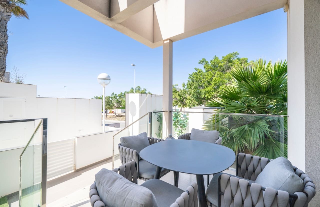 3 camera da letto Villa in vendita in Ciudad Quesada con piscina garage - 399.000 € (Rif: 9896316)