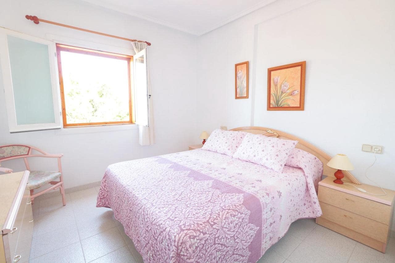 Apartamento de 2 habitaciones en Torrevieja en venta con piscina - 134.000 € (Ref: 9896320)