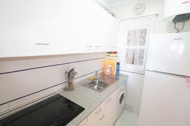 Apartamento de 2 habitaciones en El Molino, Torrevieja en venta con piscina - 134.000 € (Ref: 9896320)
