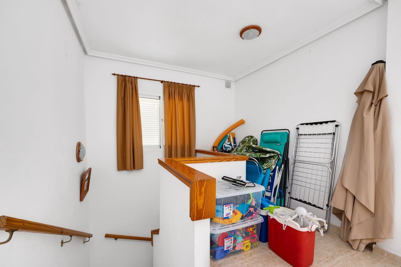 2 makuuhuone Huoneisto myytävänä paikassa Orihuela Costa - 242 000 € (Ref: 9899173)
