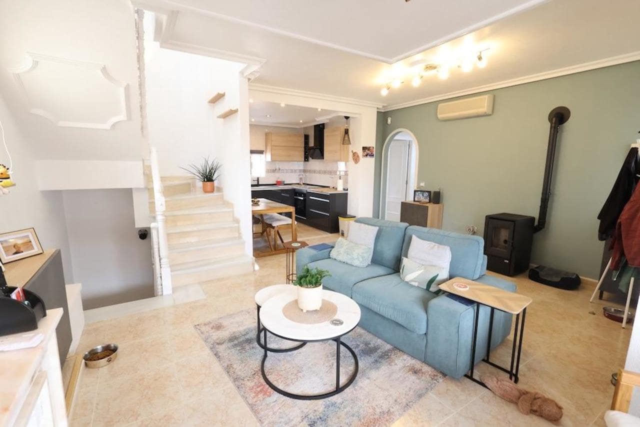 5 soverom Villa til salgs i San Miguel de Salinas med svømmebasseng garasje - € 385 000 (Ref: 9900349)