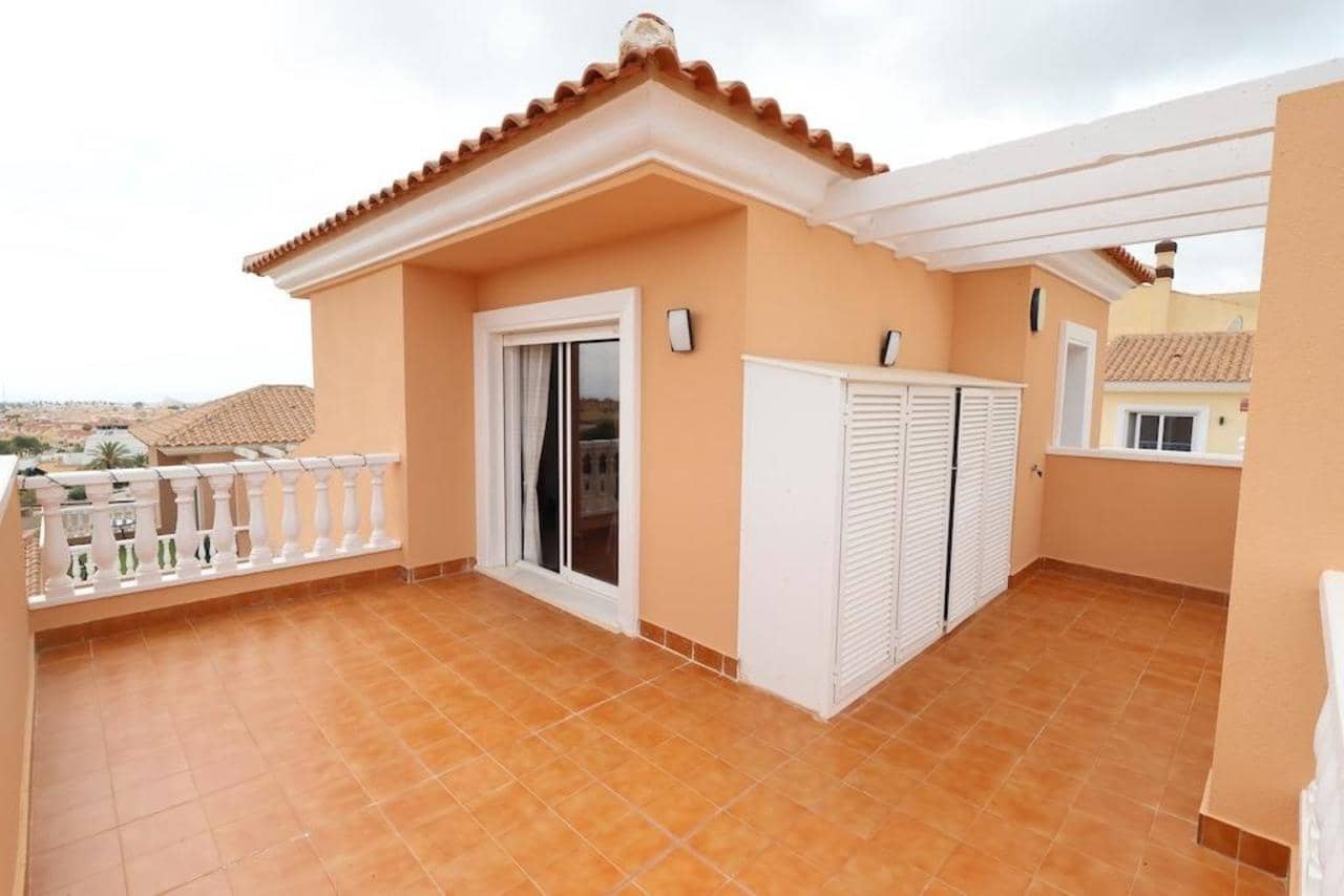 5 soverom Villa til salgs i San Miguel de Salinas med svømmebasseng garasje - € 385 000 (Ref: 9900349)