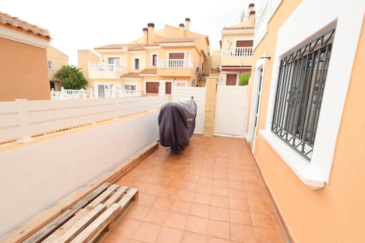 5 soverom Villa til salgs i San Miguel de Salinas med svømmebasseng garasje - € 385 000 (Ref: 9900349)