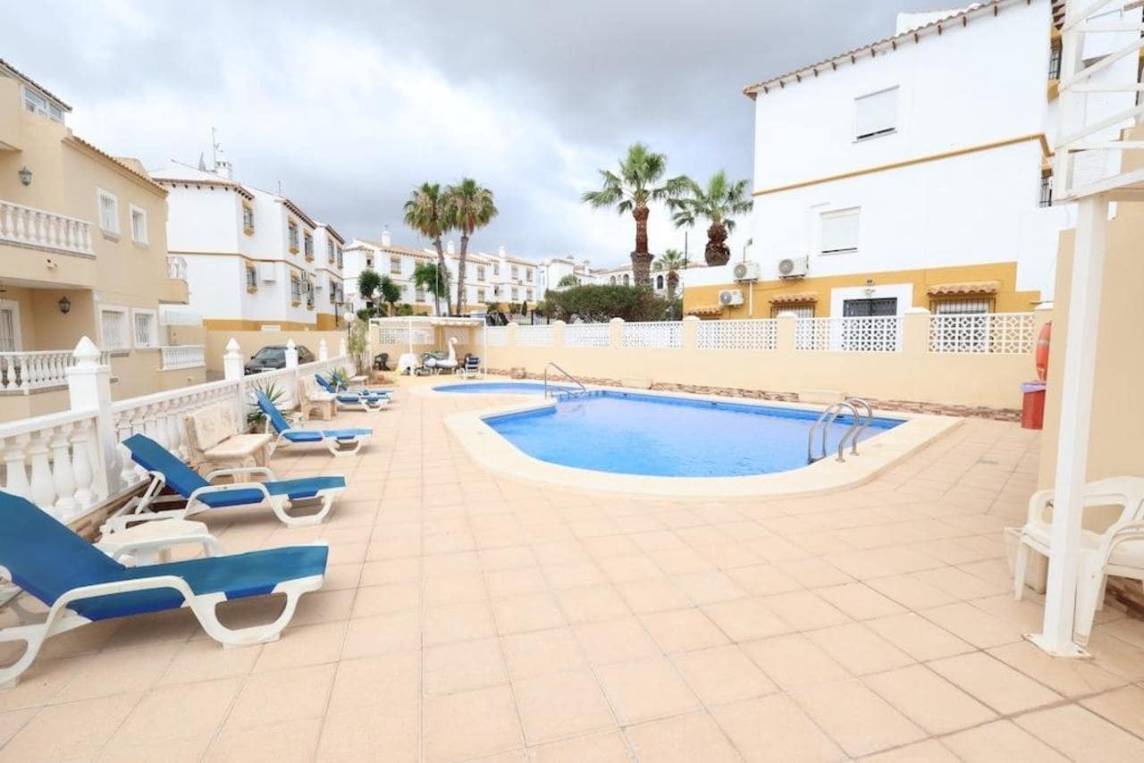5 soverom Villa til salgs i San Miguel de Salinas med svømmebasseng garasje - € 385 000 (Ref: 9900349)