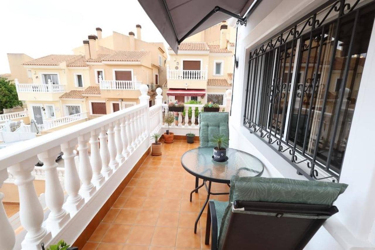 5 soverom Villa til salgs i San Miguel de Salinas med svømmebasseng garasje - € 385 000 (Ref: 9900349)