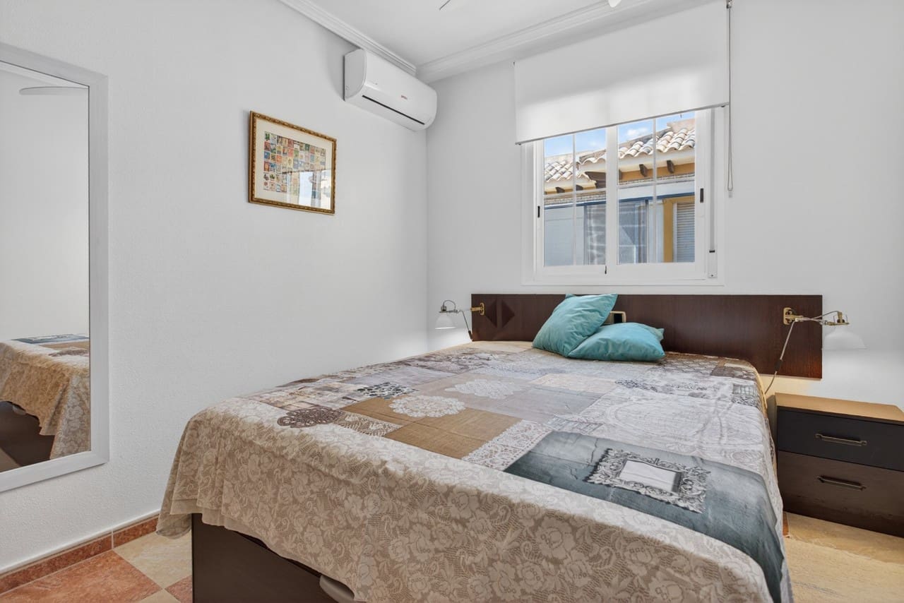 2 quarto Moradia para venda em Orihuela Costa - 239 000 € (Ref: 9900353)