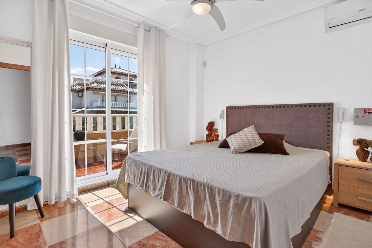 2 quarto Moradia para venda em Orihuela Costa - 239 000 € (Ref: 9900353)