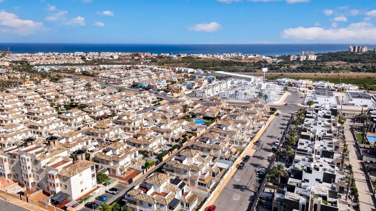 2 quarto Moradia para venda em Orihuela Costa - 239 000 € (Ref: 9900353)