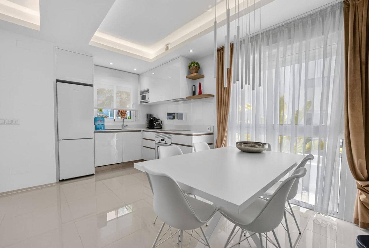2 bedroom Apartment for sale in Rojales with pool - € 329,900 (Ref: 9903914)