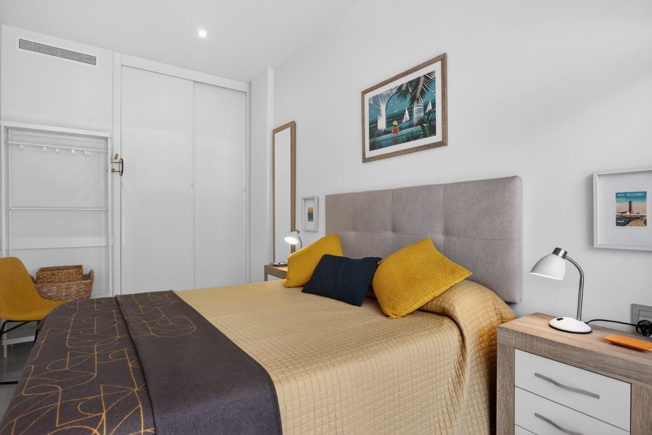 Apartamento de 1 habitación en Torrevieja en venta - 169.900 € (Ref: 9903921)