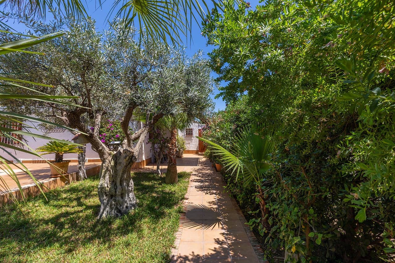 4 chambre Villa/Maison à vendre à Orihuela Costa - 699 950 € (Ref: 9907607)