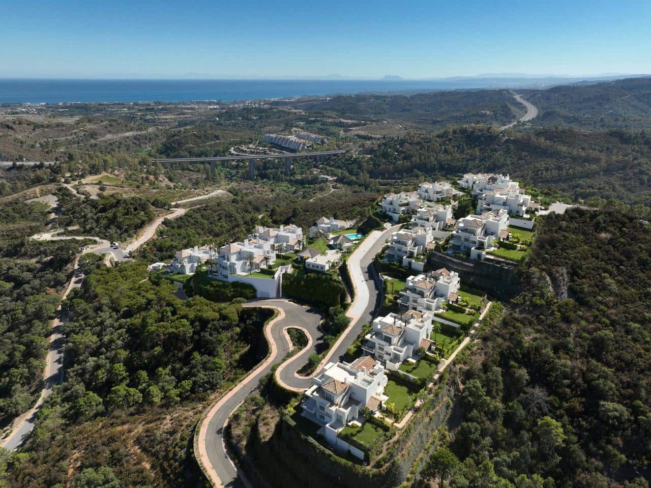 Apartamento de 2 habitaciones en Benahavís en venta con piscina - 840.000 € (Ref: 9907609)
