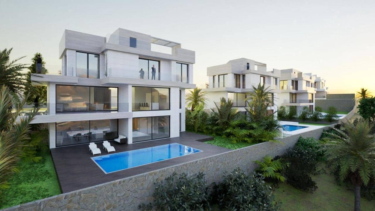4 soveværelse Villa til salg i Estepona med swimmingpool - € 1.250.000 (Ref: 9907824)