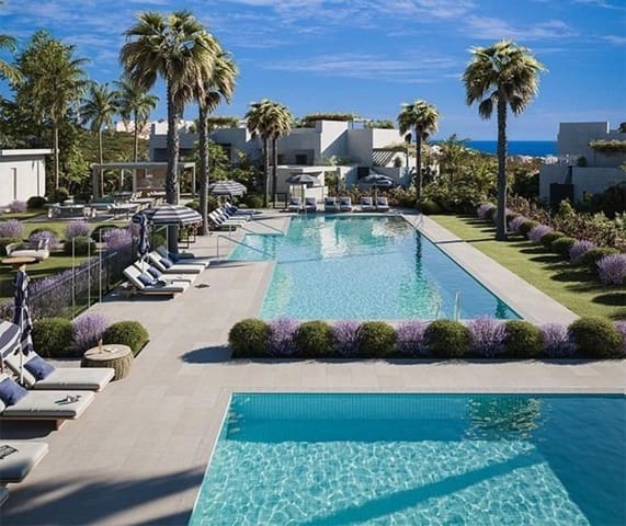 Apartamento de 3 habitaciones en Casares Pueblo, Casares en venta con piscina garaje - 595.700 € (Ref: 9907845)