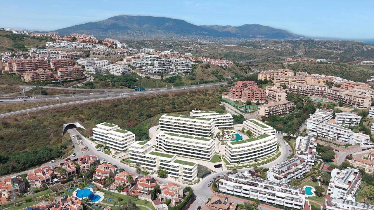 Apartamento de 2 habitaciones en Mijas en venta con piscina - 470.000 € (Ref: 9907938)