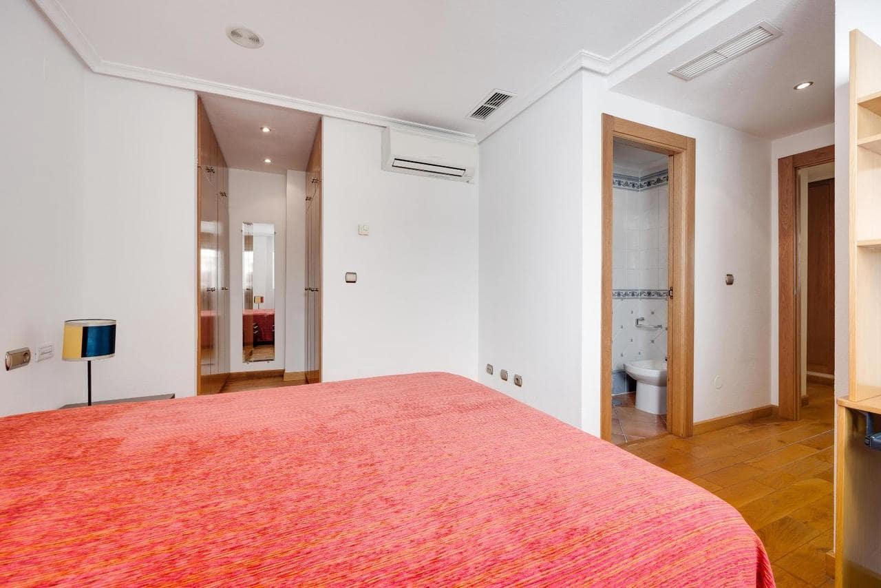 3 quarto Penthouse para venda em Torrevieja - 310 969 € (Ref: 9910112)