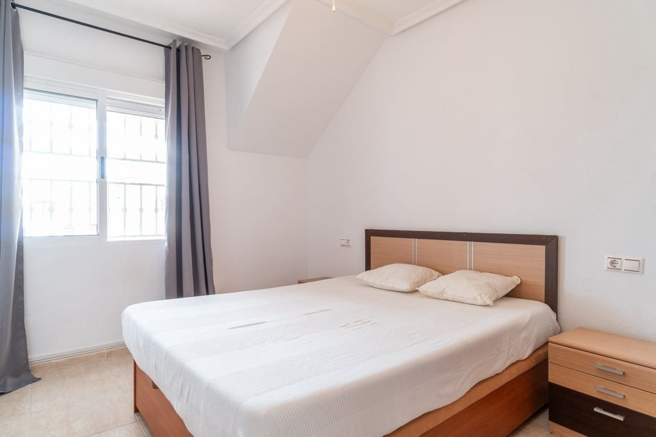 2 chambre Appartement à vendre à Orihuela Costa - 150 000 € (Ref: 9910122)