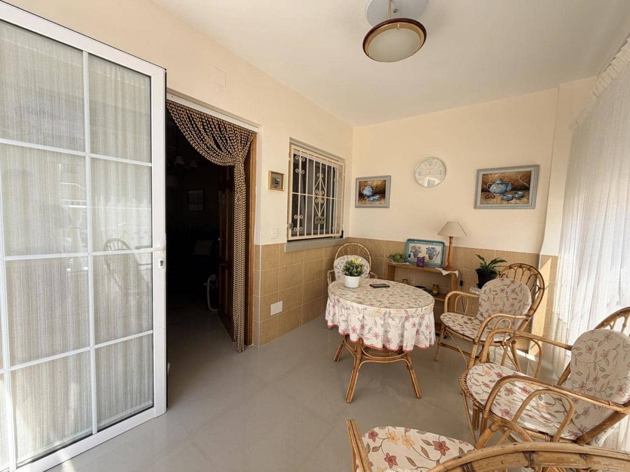 4 makuuhuone Omakotitalo myytävänä paikassa Torrevieja - 228 000 € (Ref: 9910124)