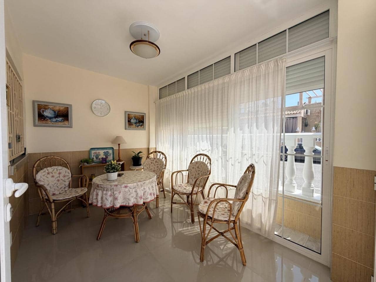 4 makuuhuone Omakotitalo myytävänä paikassa Torrevieja - 228 000 € (Ref: 9910124)