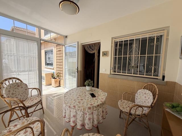 4 makuuhuone Omakotitalo myytävänä paikassa El Molino, Torrevieja - 228 000 € (Ref: 9910124)