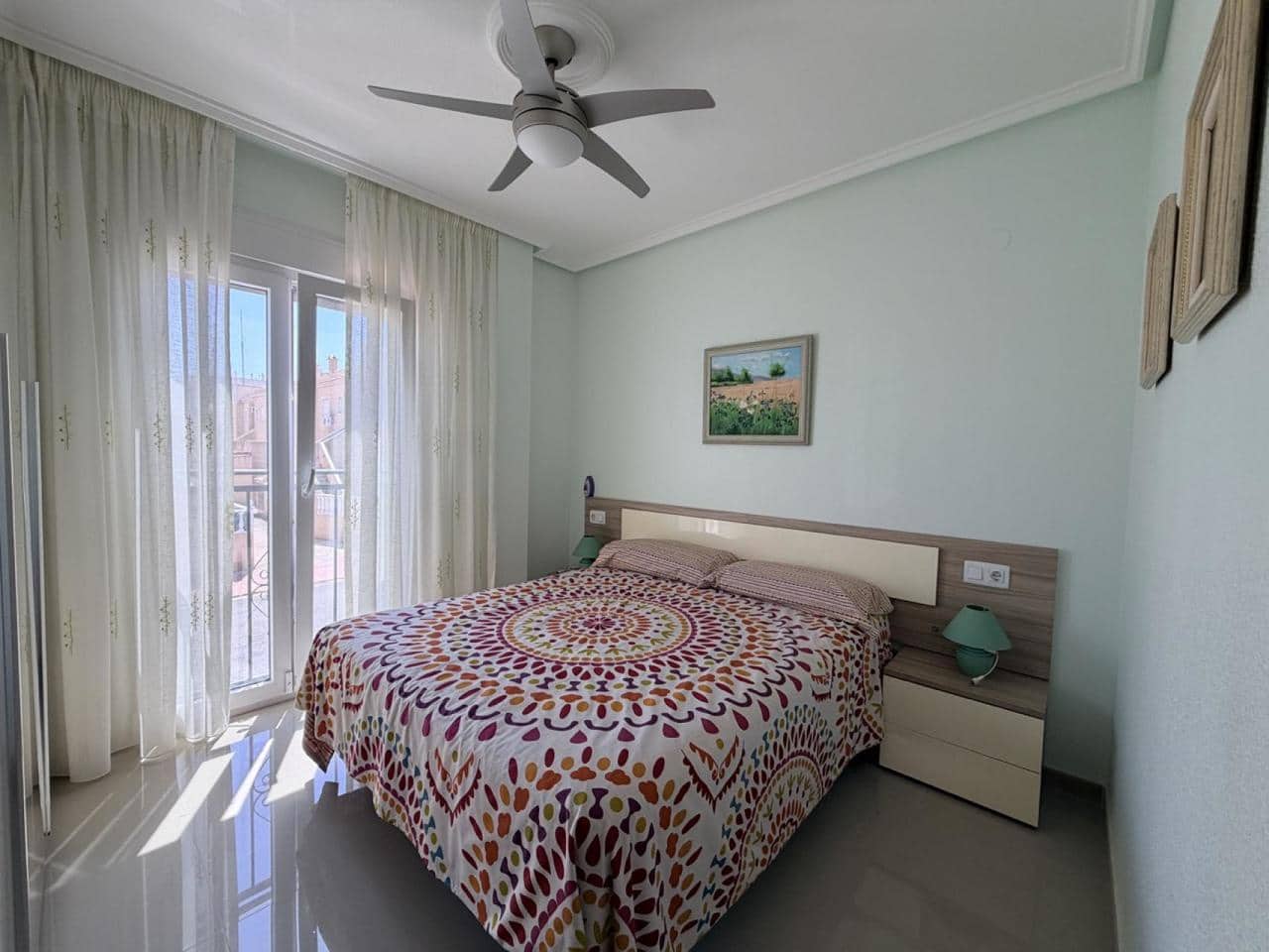 4 makuuhuone Omakotitalo myytävänä paikassa Torrevieja - 228 000 € (Ref: 9910124)