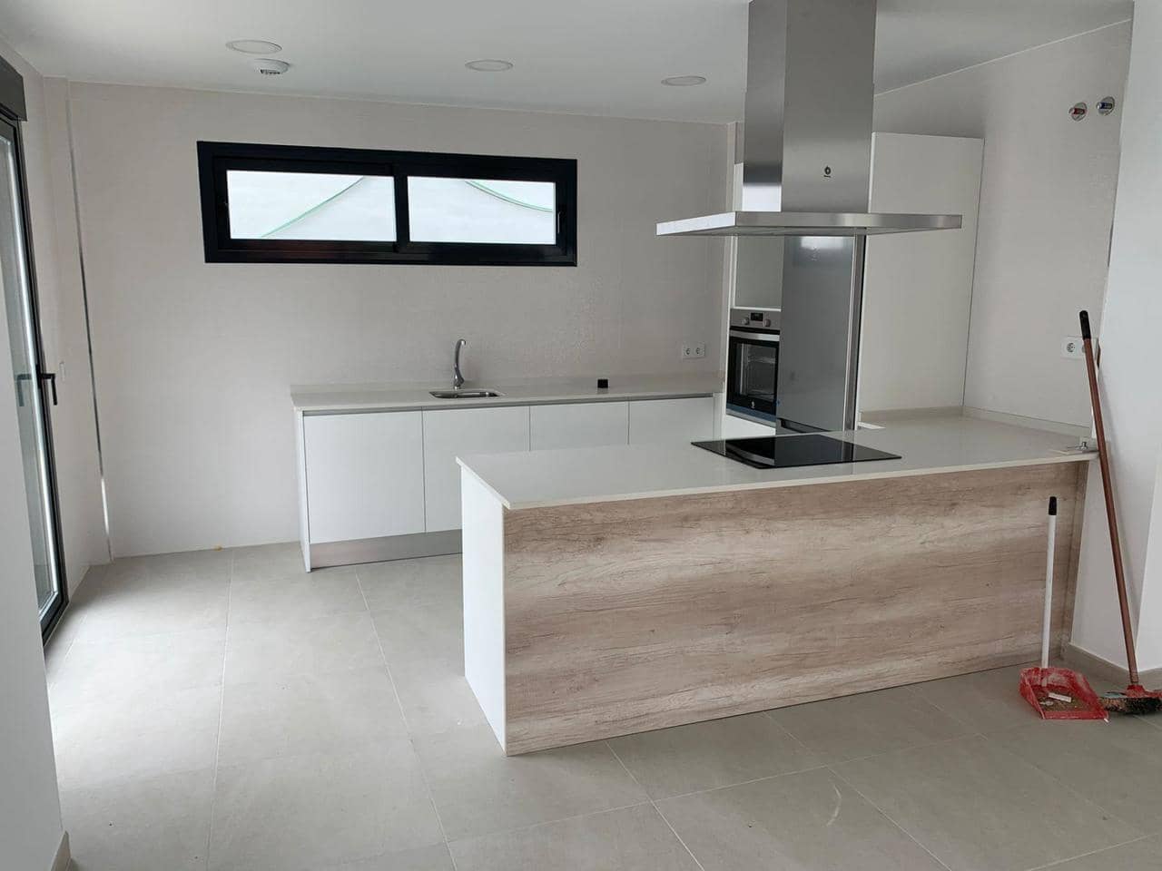 4 sovrum Villa till salu i Manilva med pool - 780 000 € (Ref: 9910209)