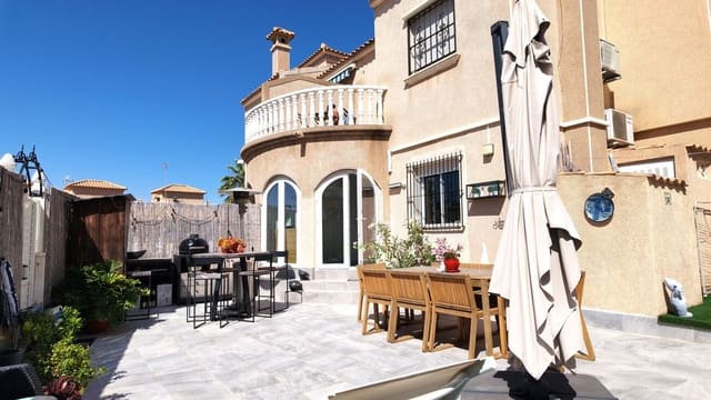 2 makuuhuone Omakotitalo myytävänä paikassa Villamartin, Orihuela - 269 000 € (Ref: 9912686)