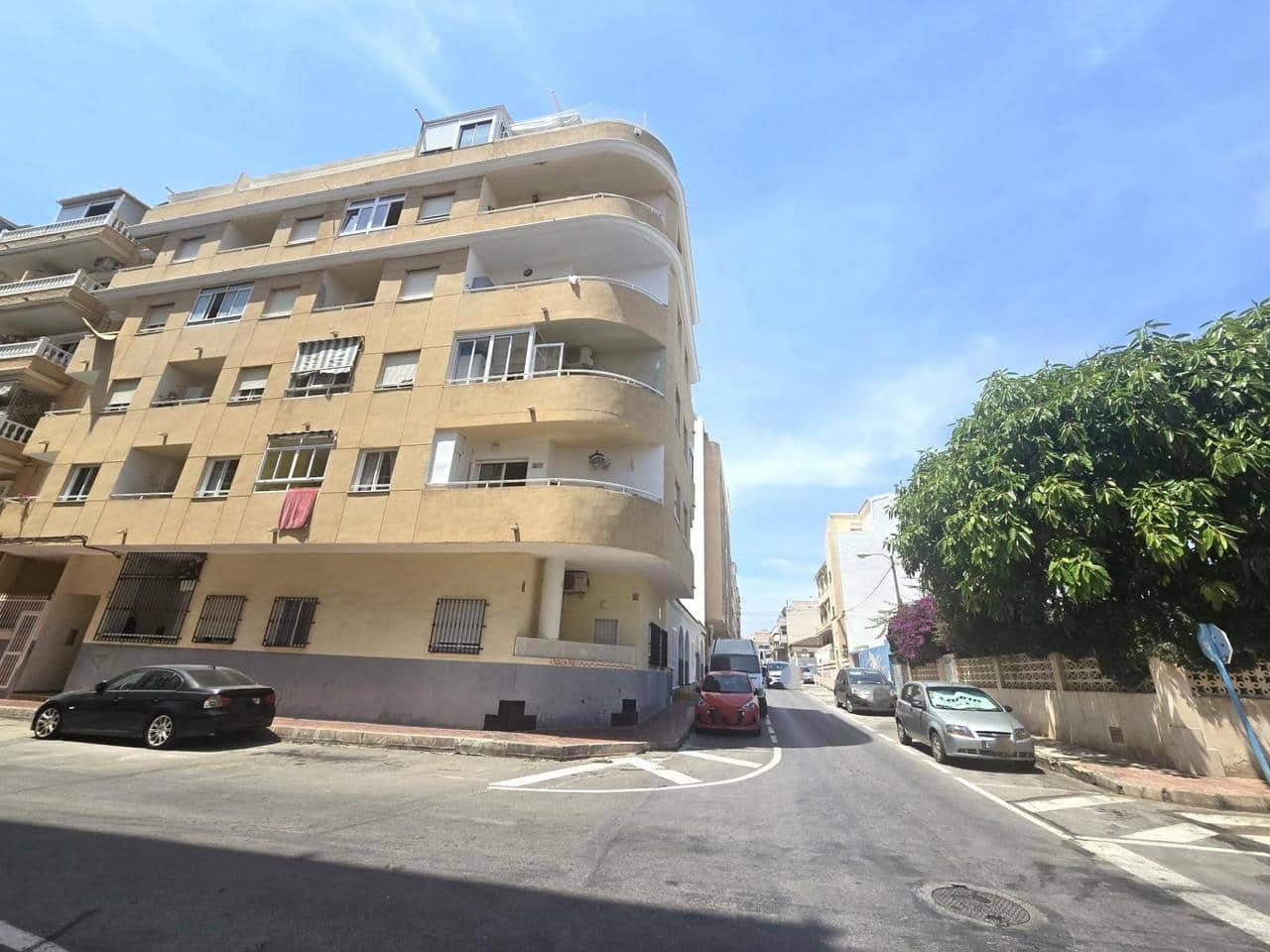 Apartamento de 3 habitaciones en Torrevieja en venta - 195.000 € (Ref: 9912688)