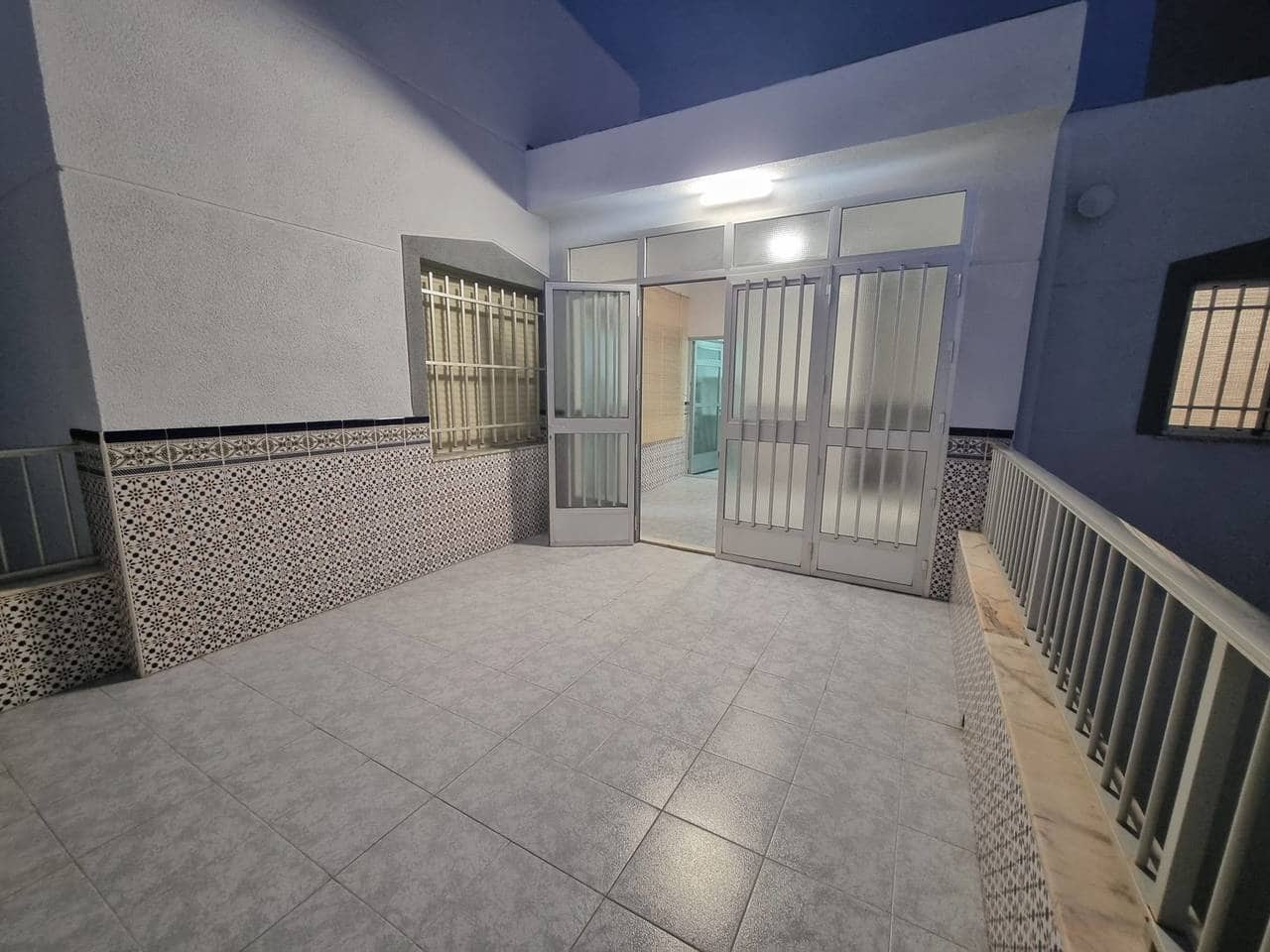 4 makuuhuone Omakotitalo myytävänä paikassa San Pedro del Pinatar mukana 
autotalli - 275 000 € (Ref: 9912691)