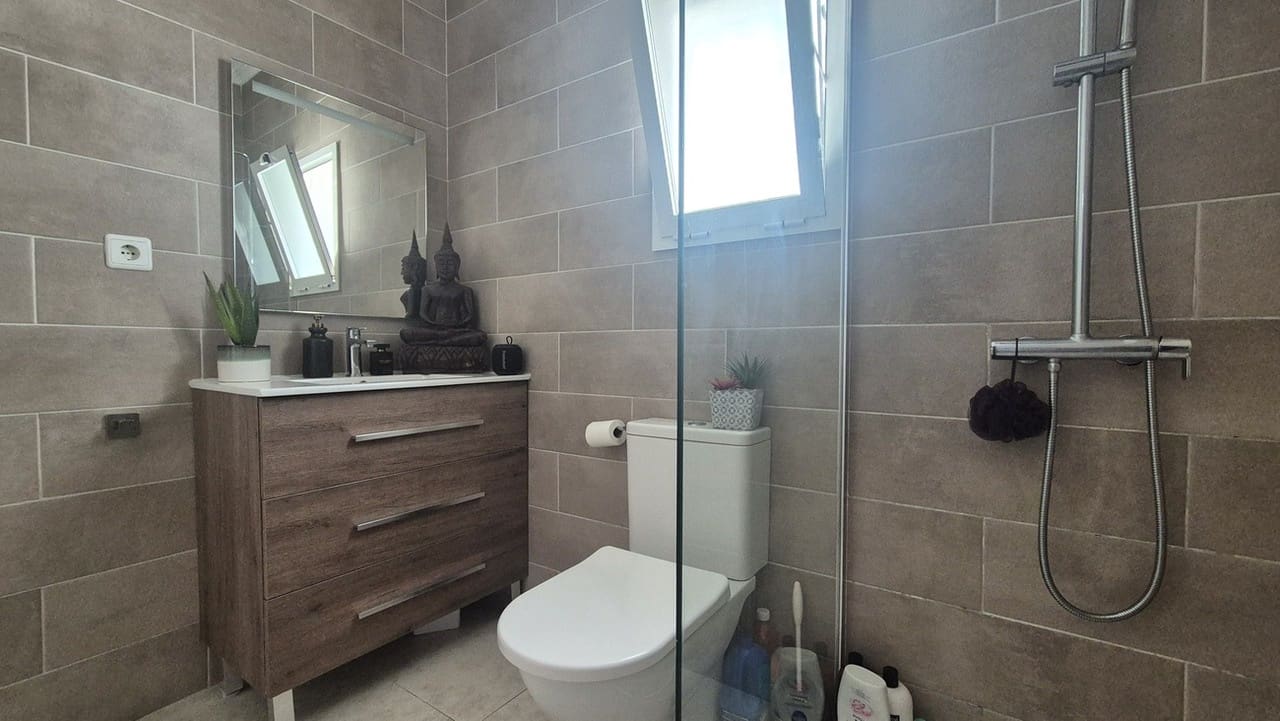 2 bedroom Villa for sale in San Miguel de Salinas - € 240,000 (Ref: 9912694)