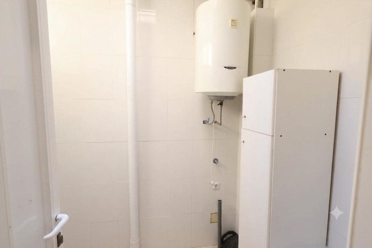 3 makuuhuone Omakotitalo myytävänä paikassa Torrevieja - 234 000 € (Ref: 9912695)