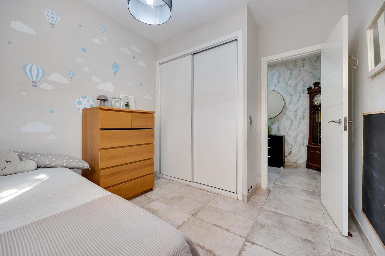 3 quarto Casa em Banda para venda em Torrevieja - 350 000 € (Ref: 9915326)