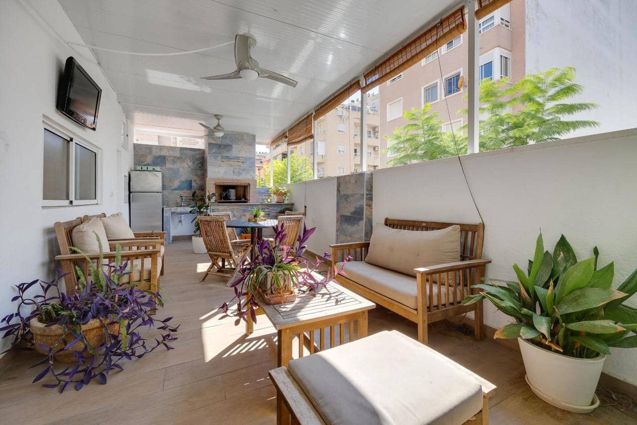 3 quarto Casa em Banda para venda em Torrevieja - 350 000 € (Ref: 9915326)