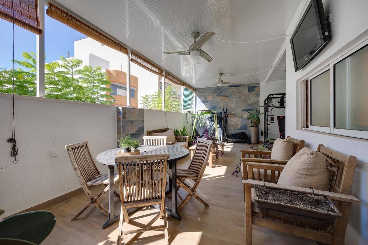3 quarto Casa em Banda para venda em Torrevieja - 350 000 € (Ref: 9915326)