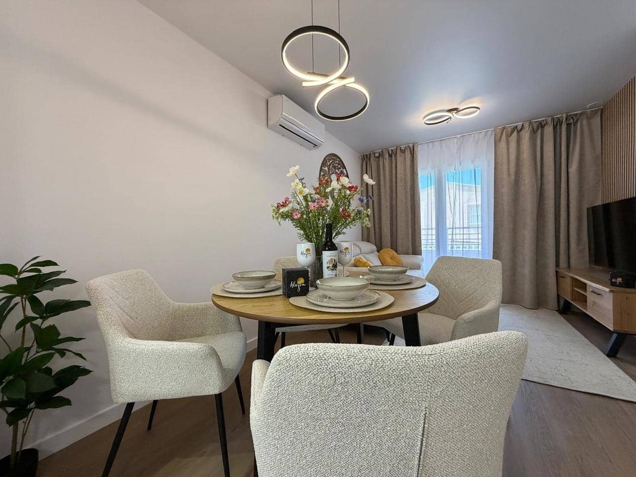 2 bedroom Apartment for sale in Torrevieja with pool - € 169,900 (Ref: 9915330)
