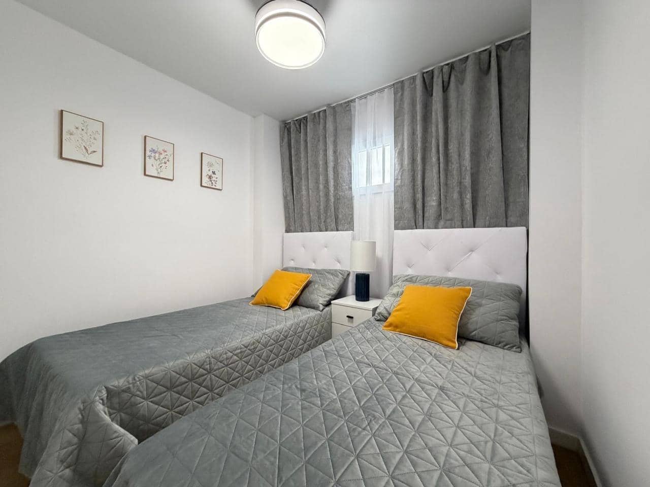 2 bedroom Apartment for sale in Torrevieja with pool - € 169,900 (Ref: 9915330)