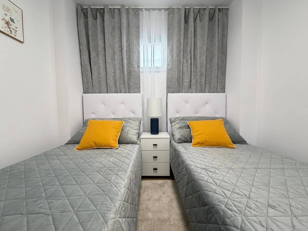 2 bedroom Apartment for sale in Torrevieja with pool - € 169,900 (Ref: 9915330)