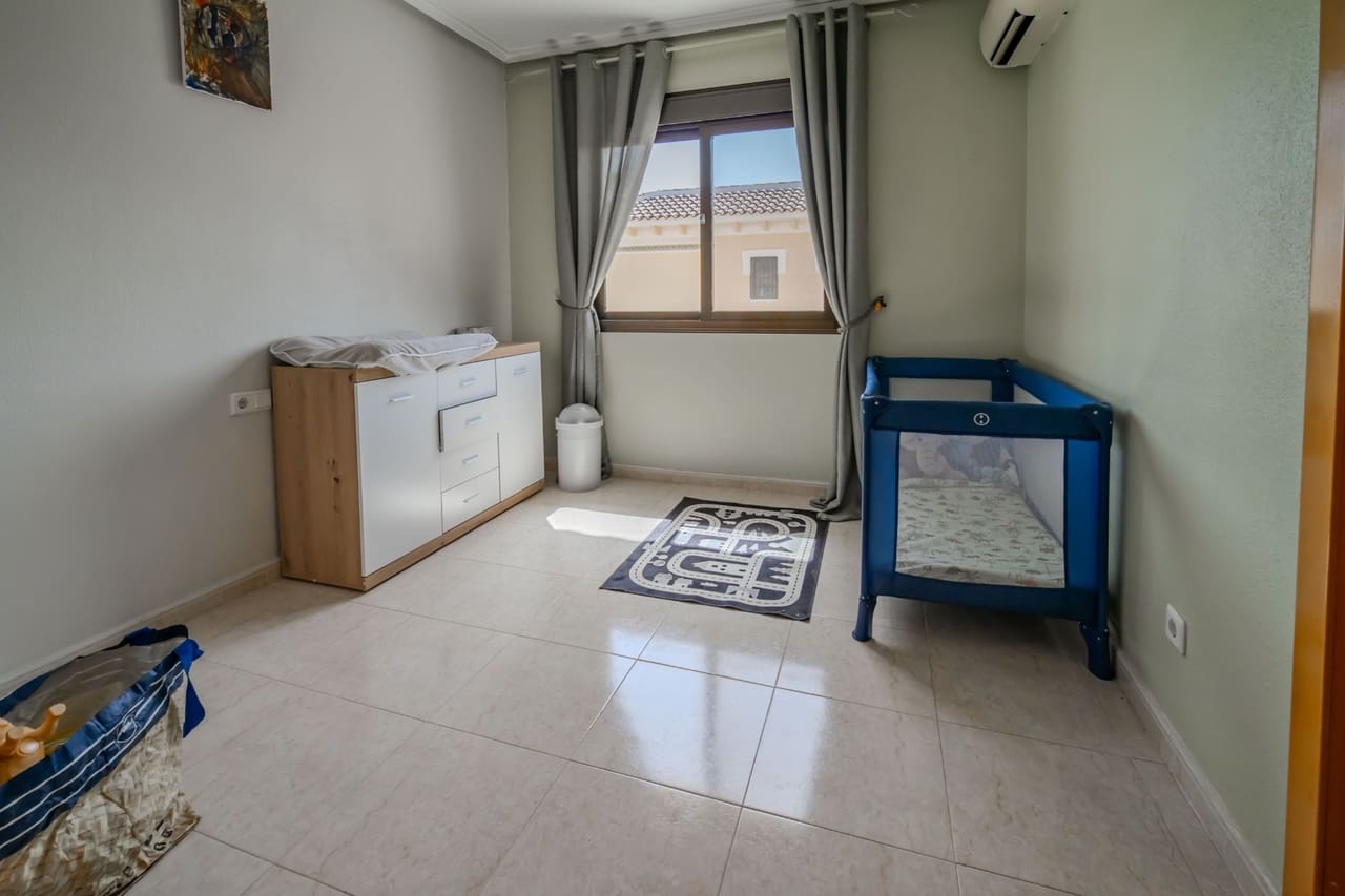 3 sovrum Lägenhet till salu i Ciudad Quesada med pool - 219 950 € (Ref: 9916499)