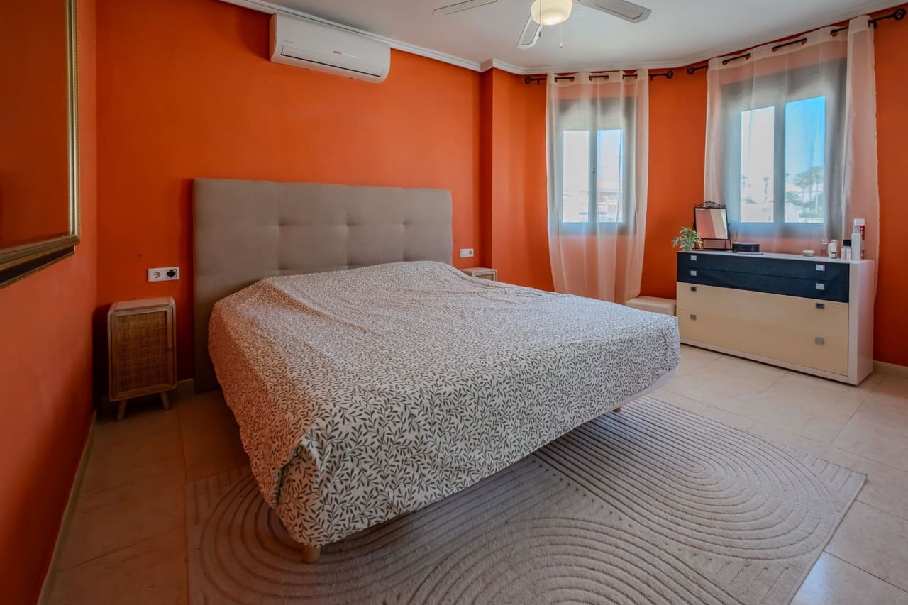 3 sovrum Lägenhet till salu i Ciudad Quesada med pool - 219 950 € (Ref: 9916499)