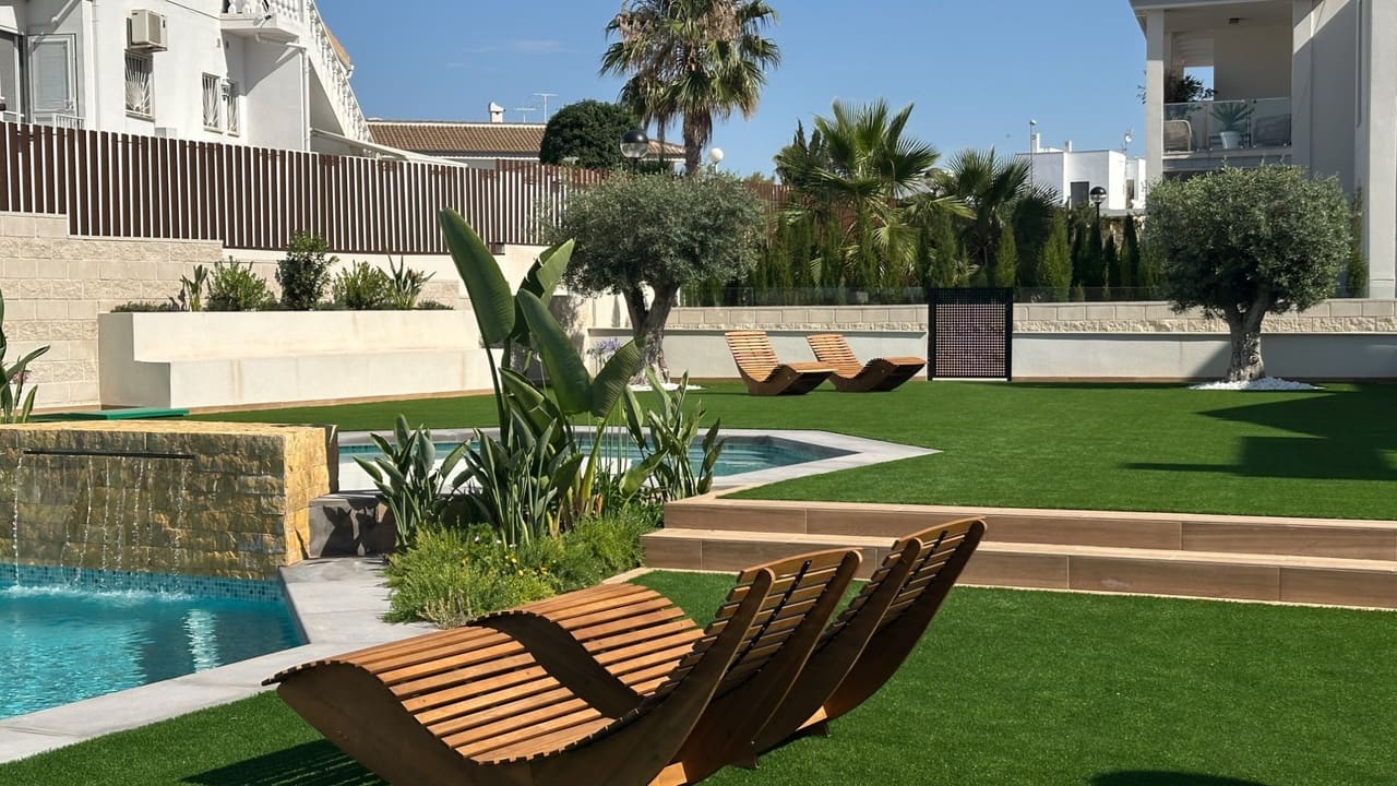 2 camera da letto Bungalow in vendita in Ciudad Quesada con piscina garage - 359.000 € (Rif: 9916505)