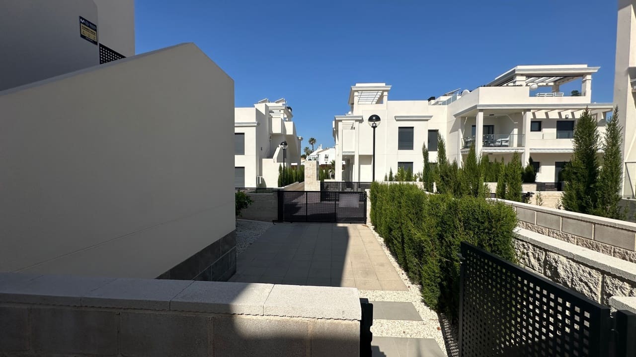 2 camera da letto Bungalow in vendita in Ciudad Quesada con piscina garage - 359.000 € (Rif: 9916505)